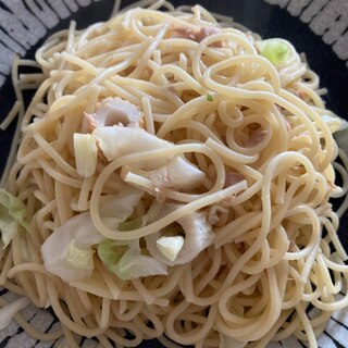 ツナとキャベツとちくわのパスタ